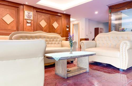 Sukabumi Hotel | RedDoorz near RSUD R Syamsudin Sukabumi