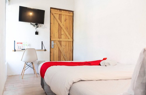 West Semarang House | RedDoorz near Sam Poo Kong 3