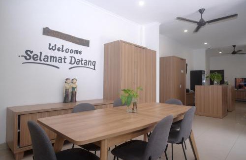 Solo City Centre Hotel | RedDoorz near Stasiun Solo Balapan 3