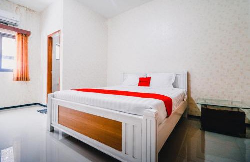Batu Hotel | RedDoorz near Taman Rekreasi Selecta