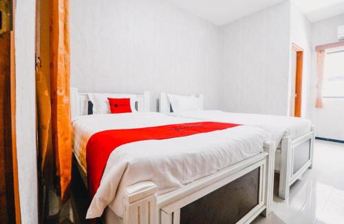 Batu Hotel | RedDoorz near Taman Rekreasi Selecta