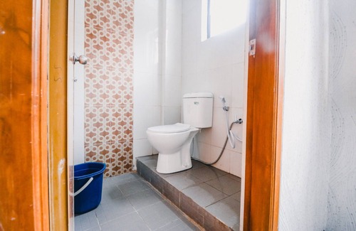 Batu Hotel | RedDoorz near Taman Rekreasi Selecta