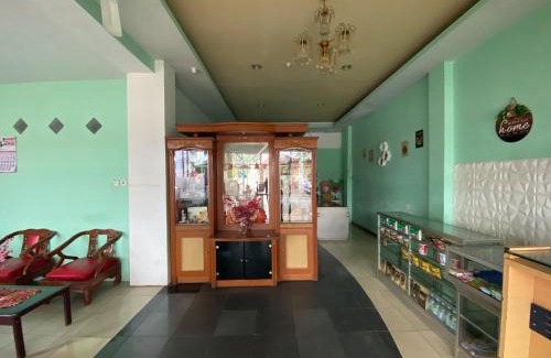 Palopo Hotel | RedDoorz near Terminal Dangerakko Palopo
