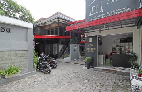 Condongcatur House | RedDoorz near Terminal Condong Catur