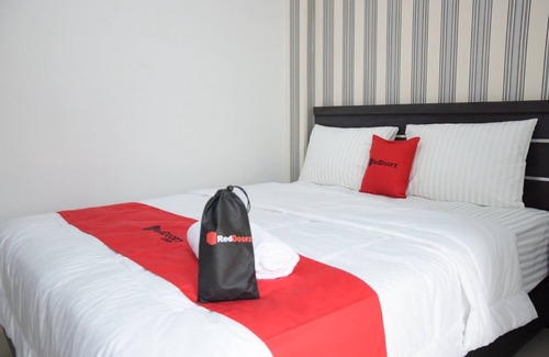 Medan Hotel | RedDoorz near UIN Sumatera Utara