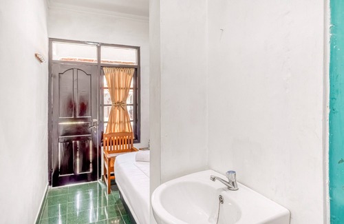 Kretek Hotel | RedDoorz near Wisata Pantai Parangtritis
