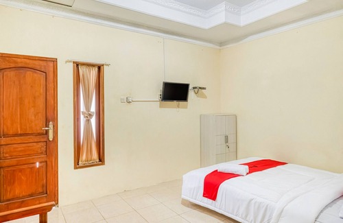 Kretek Hotel | RedDoorz near Wisata Pantai Parangtritis