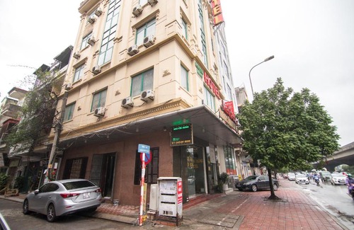 Thanh Xuan Hotel | RedDoorz Nguyen Hung Hotel Nguyen Xien