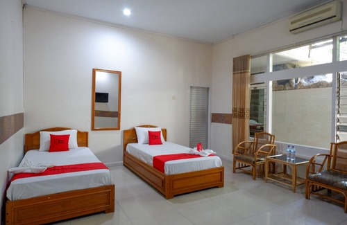 Palu House | RedDoorz Plus @ Alam Raya Hotel