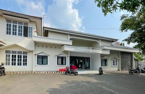 Majalengka Hotel | RedDoorz Plus at Hotel Putrajaya