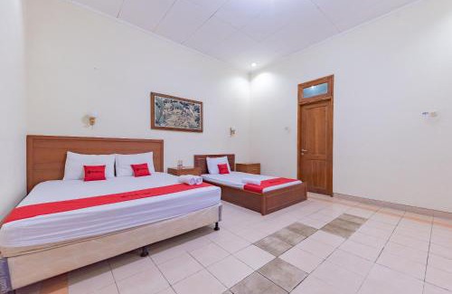 Sukabumi Hotel | RedDoorz Plus at Wisma Kenanga Sukabumi
