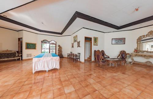 Sukabumi Hotel | RedDoorz Plus at Wisma Kenanga Sukabumi
