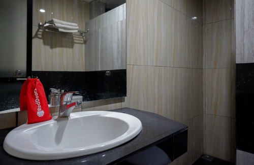 Palu House | RedDoorz Plus @ Cameloan Hotel Palu