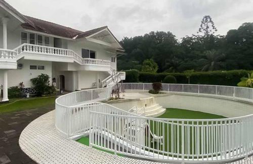 Megamendung Hotel | RedDoorz Plus @ Megamendung Puncak 2