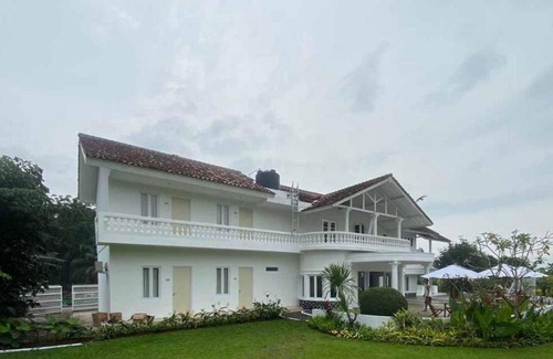 Megamendung Hotel | RedDoorz Plus @ Megamendung Puncak 2