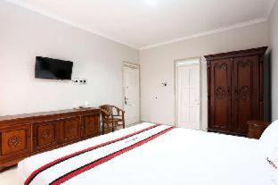 Depok House | RedDoorz Plus near Adisucipto Airport 2