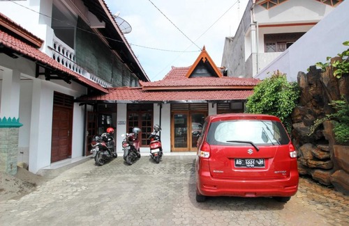 Prawirotaman House | RedDoorz Plus near Alun Alun Selatan