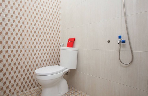 Rogojampi Hotel | RedDoorz Plus near Banyuwangi Airport