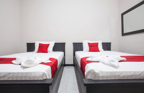 Rogojampi Hotel | RedDoorz Plus near Banyuwangi Airport