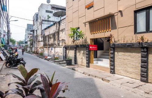 Old Jakarta House | RedDoorz Plus near Hayam Wuruk 2