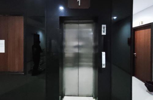Bumi Serpong Damai Hotel | RedDoorz Plus Near ICE BSD Minerva