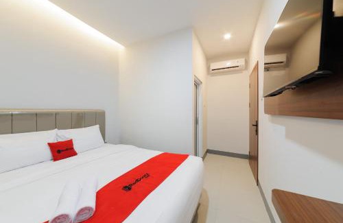 Bogor Hotel | RedDoorz Plus Near Kebun Raya Bogor