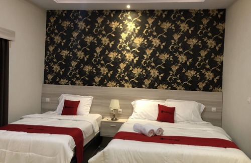 Solo City Centre Hotel | RedDoorz Plus near Solo Paragon Mall