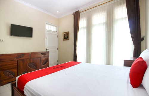 Condongcatur Hotel | RedDoorz Plus near STIE YKPN