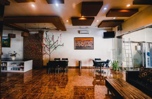 Biringkanya Hotel | RedDoorz Plus near Sultan Hasanuddin Airport