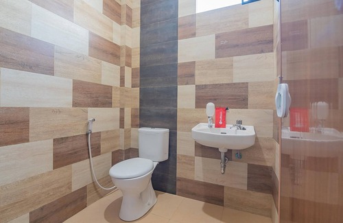 Samarinda Hotel | RedDoorz Plus near Taman Budaya Samarinda