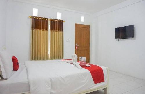Batu Hotel | RedDoorz Plus near Taman Rekreasi Selecta 2