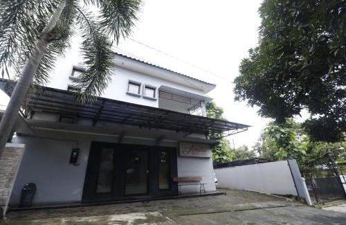 Jatingaleh House | RedDoorz Plus near Undip Tembalang