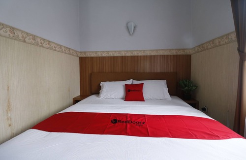 Jatingaleh House | RedDoorz Plus near Undip Tembalang