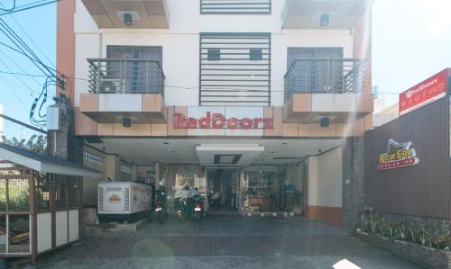 Mabolo Hotel | RedDoorz Plus New Era Budget Hotel Mabolo former RedDoorz near Landers Superstore Cebu City