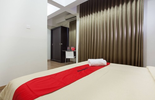 Arjosari Hotel | RedDoorz Plus @ Riverside Malang