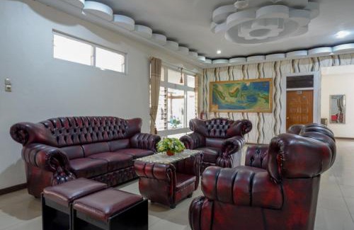 Palu House | RedDoorz Plus Syariah at Alam Raya Hotel