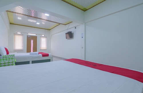 Wanayasa Hotel | RedDoorz Resort Syariah @ Batu Apung Purwakarta