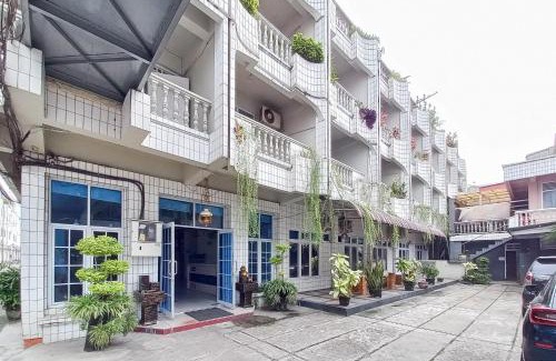 Pekanbaru Hotel | RedDoorz Syariah at Hotel Linda Pekanbaru