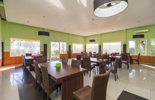 Bengkulu Hotel | RedDoorz Syariah At Hotel Putri Gading Bengkulu