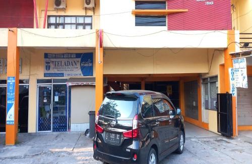Sidoarjo Hotel | RedDoorz Syariah at Hotel Pandan Wangi near Alun Alun Sidoarjo