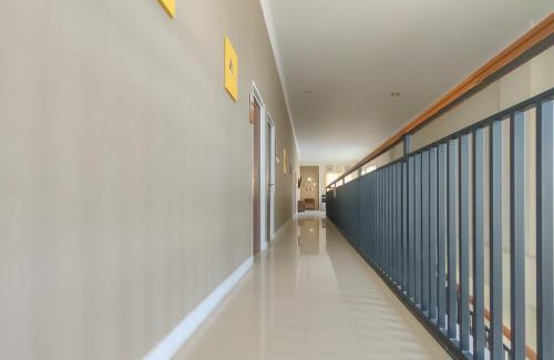 Hargomulyo Hotel | RedDoorz Syariah at Innap Guest House Alun Alun Sragen
