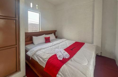 Kejajar Hotel | RedDoorz Syariah at Jalan Dieng 4