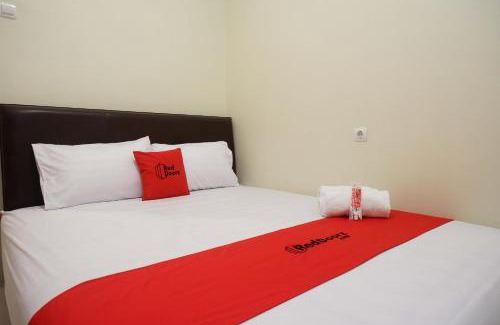 Semarang Hotel | RedDoorz Syariah at Kelud Sampangan Semarang