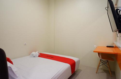 Semarang Hotel | RedDoorz Syariah at Kelud Sampangan Semarang