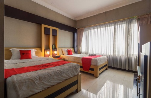 Cipanas Hotel | RedDoorz Syariah @ Cipanas