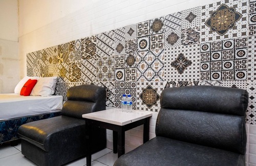 Colomadu Hotel | RedDoorz Syariah @ Colomadu 2