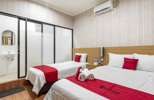 Malang House | RedDoorz Syariah @ Danau Kerinci Sawojajar