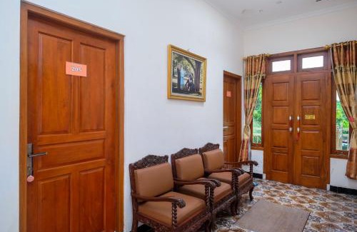Banjarsari Hotel | RedDoorz Syariah @ Griya Thamrin Manahan Solo
