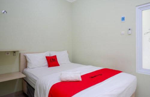 West Semarang Hotel | RedDoorz Syariah near Gerbang Tol Krapyak 2 Semarang