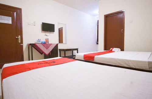 Jember House | RedDoorz Syariah @ Jalan Gajah Mada